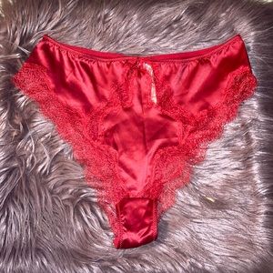 ❤️VS Dream Angels Brazilian Slip❤️